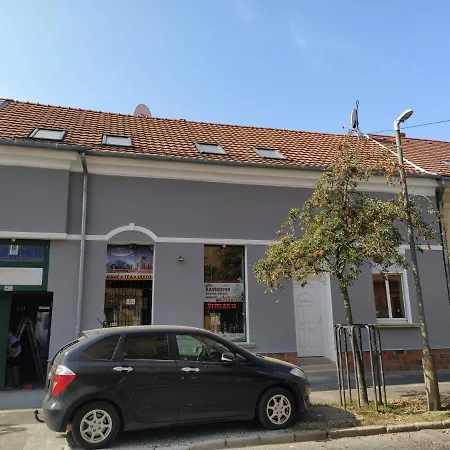 Nadasdy Studio